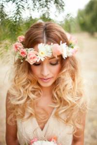 Hairstyles with fresh flowers in hair (for weddings, proms, children&#39;s)