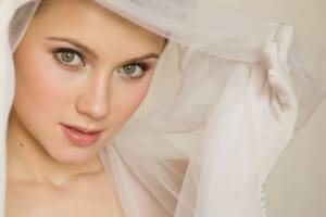 Простой макияж глаз для невесты