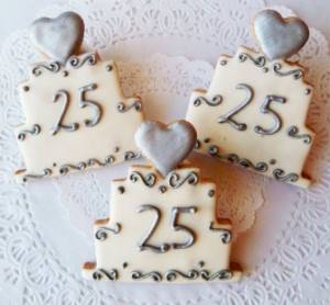Gingerbread cookies for 25th wedding anniversary