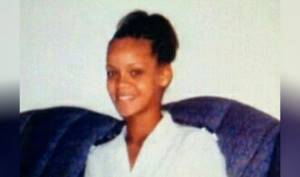 Rihanna before she became famous (2003)
