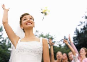 The ritual of throwing a bouquet can be standard, or transformed into a bright action