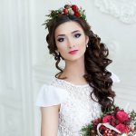 Romantic hairstyle with flowers