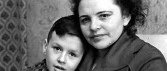 Саша Барыкин с мамой