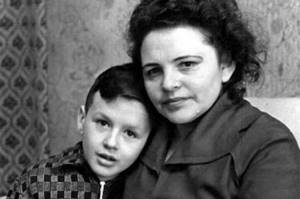 Sasha Barykin with mom