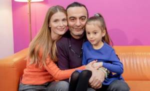 Family portrait: Svetlana and Janik with daughter Polina