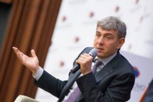 Sergey Galitsky at a lecture at the Skolkovo business school