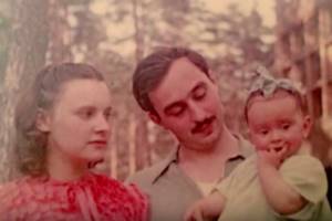 Sergo Beria and Marfa Peshkova with their daughter Nina