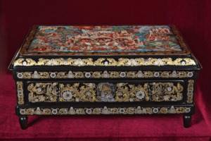Palekh box for a wedding as a gift