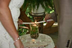 a symbolic wedding ceremony is a family hearth. You don’t have to postpone the ceremony until the banquet, but light the “hearth” immediately after exchanging rings or wedding vows. By the way, candles are traditionally kept in a visible place in the house and lit on every anniversary as a sign of undying love. 