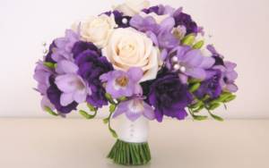 Lilac bouquet with freesias