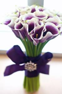 Lilac bouquet with callas
