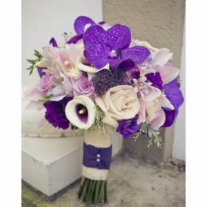 Lilac bouquet with callas