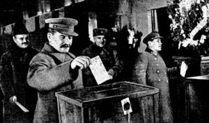 Сталин, Молотов, Ворошилов и Ежов на выборах в Верховный Совет СССР, 1937 год