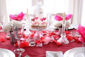 Valentine&#39;s Day table