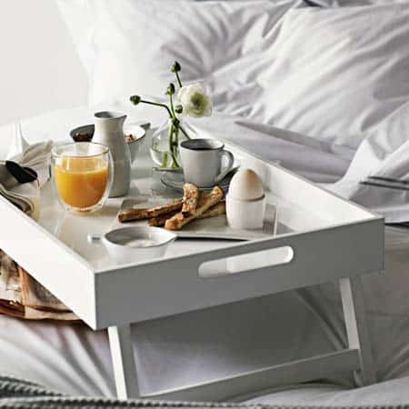 Breakfast table in bed