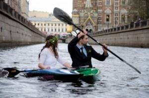 Kayak wedding for a couple from St. Petersburg