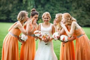 свадьба на природе в оранжевом стиле