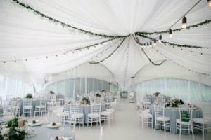 Wedding in a tent 4