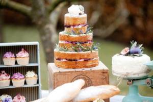 свадьба в стиле прованс, торт и сладкий стол