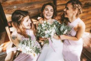 Wedding photo of the bride with her bridesmaids