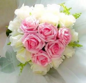 Wedding bouquets of roses photo