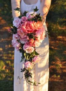 wedding bouquets in pink tones