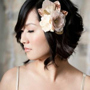 wedding hairstyles with fresh flowers for short hair