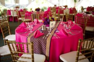 wedding tables in raspberry color