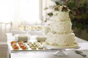 Wedding cakes with cream - photo 3