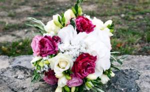 wedding bouquet of freesias 7