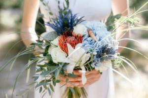 wedding bouquet of lilies 3