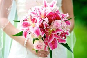 wedding bouquet of lilies 6