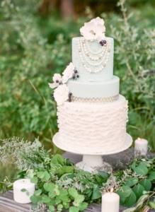 Wedding cake with beads