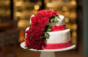 свадебный торт с живыми цветами 6