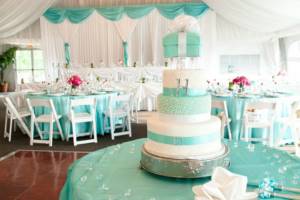 Tiffany 8 wedding cake