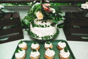 свадебный торт в зеленом цвете 2