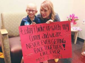 Taylor Swift does charity work and helps sick children