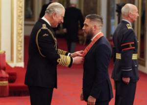 Tom Hardy received knight status