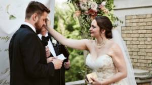 Traditional vows of the bride and groom