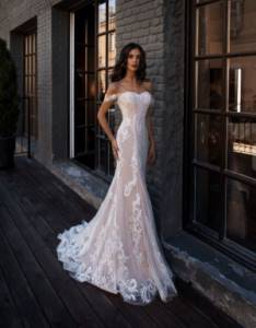 Wedding dress trends 2021-2022: the most fashionable new items