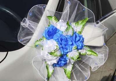 car decoration with flowers and tulle