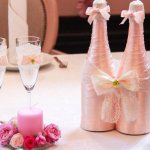 Украшение свадебных бутылок лентами