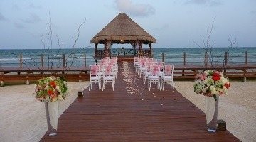 How much does a wedding ceremony abroad cost?