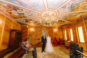 On-site marriage registration in the Tsarina&#39;s mansion in Kolomenskoye