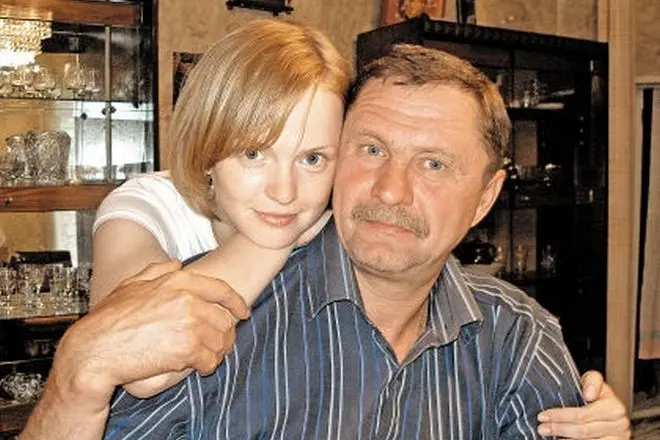 Yulia Vaishnur with her father