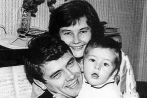 Yuri Gulyaev with his wife and son